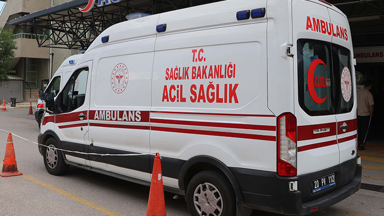 15 yaşındaki çocuk, yolda tartıştığı adamı öldürdü 15 yaşındaki çocuk, yolda tartıştığı adamı öldürdü