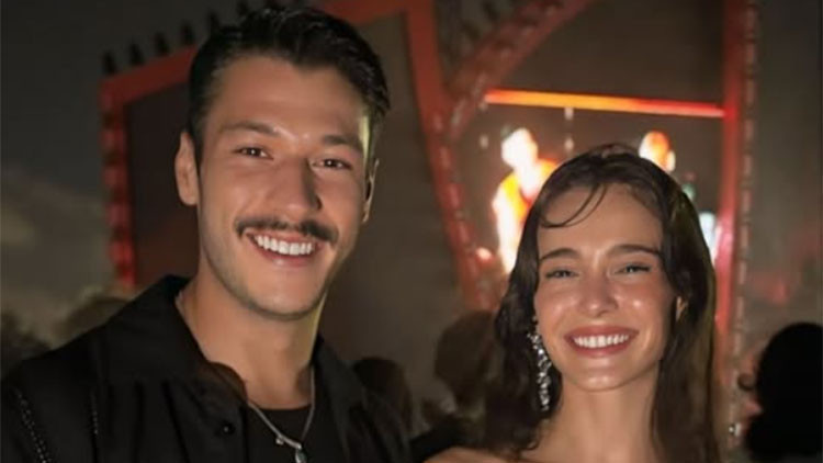 İlişkimiz bitti arkadaşız İlişkimiz bitti arkadaşız