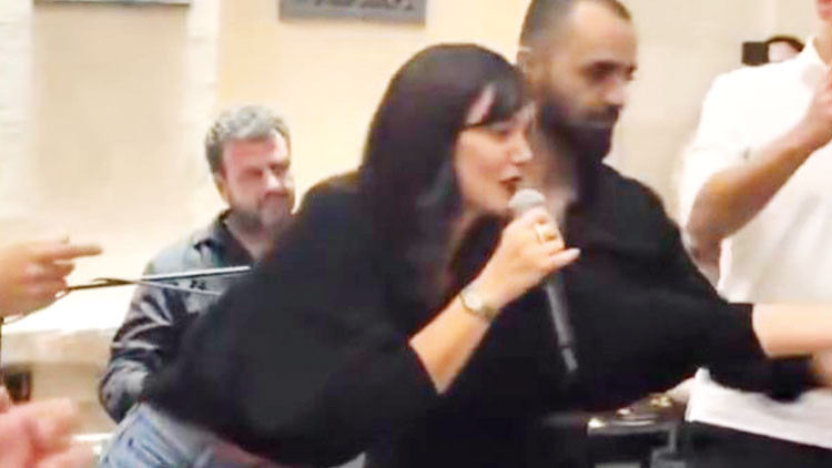 Önce şarkı sonra halay Önce şarkı sonra halay