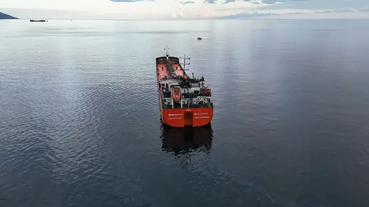 Karadenizde saldırıya uğrayan gemiye Giresun açıklarında müdahale edildi Karadenizde saldırıya uğrayan gemiye Giresun açıklarında müdahale edildi