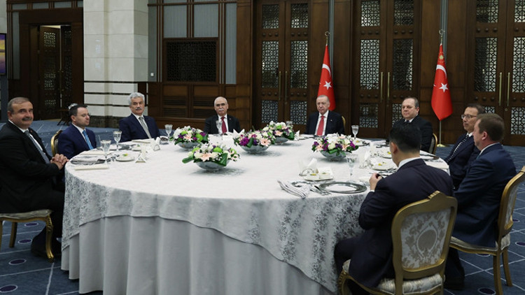 Cumhurbaşkanı Erdoğan, yüksek mahkeme başkanlarıyla yemekte bir araya geldi Cumhurbaşkanı Erdoğan, yüksek mahkeme başkanlarıyla yemekte bir araya geldi