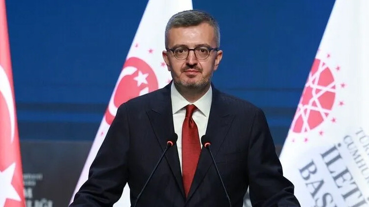 İletişim Başkanı Duran, Özdemir Bayraktarı andı