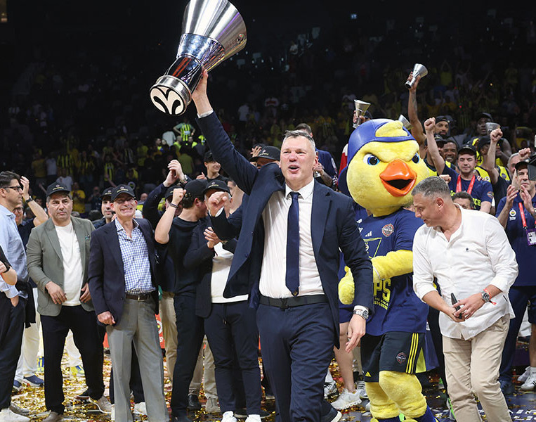 Šarūnas Jasikevičius 3 yıl daha Fenerbahçe Beko’da