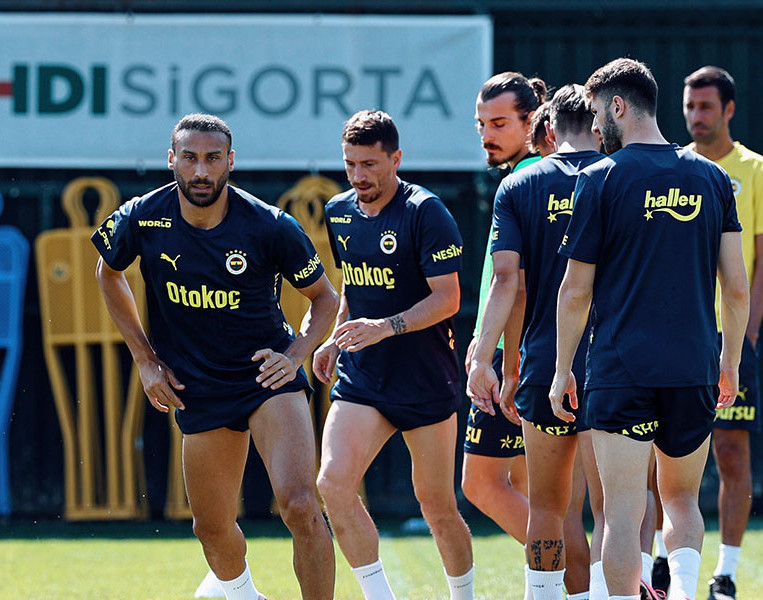 Fenerbahçenin 2 futbolcusu daha Kasımpaşa yolunda