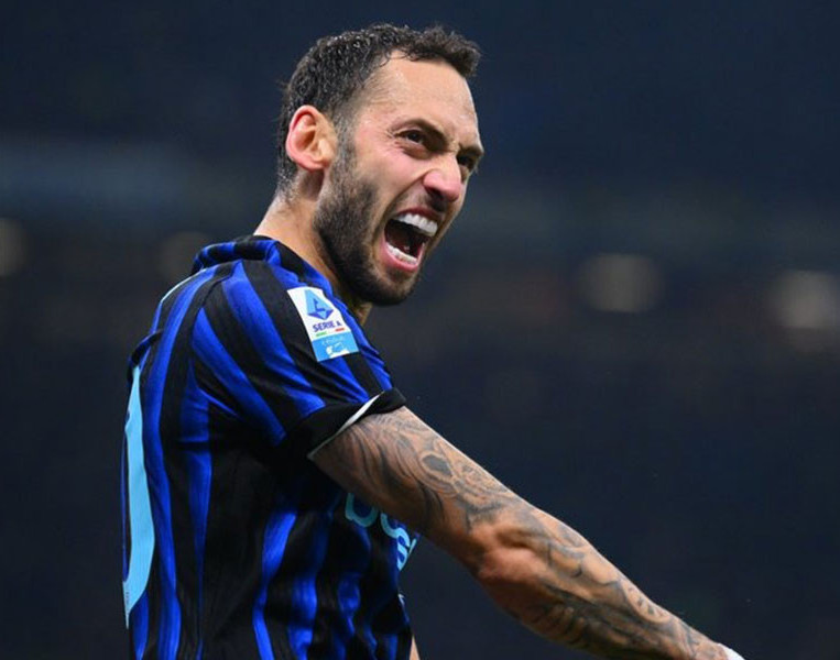 Galatasarayda yeniden Hakan Çalhanoğlu sesleri