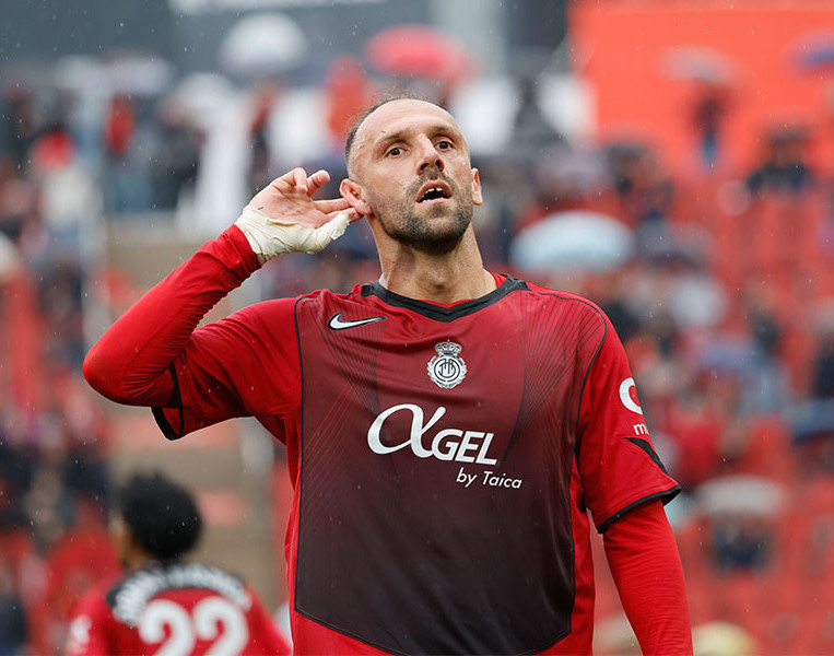 Vedat Muriqi, La Ligada Mallorca adına tarihe geçti