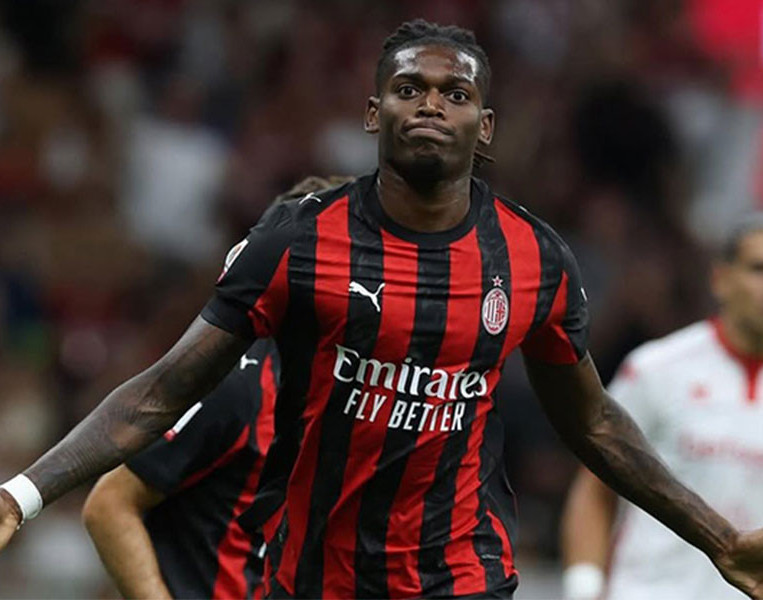 F.Bahçe ve G.Saraya rakip: İngiliz devi için Leao iddiası