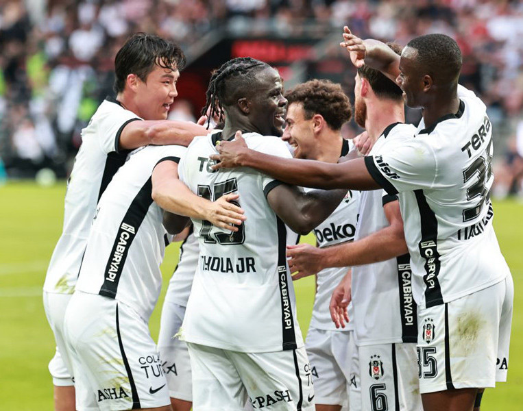 Beşiktaş, Avrupada turladı