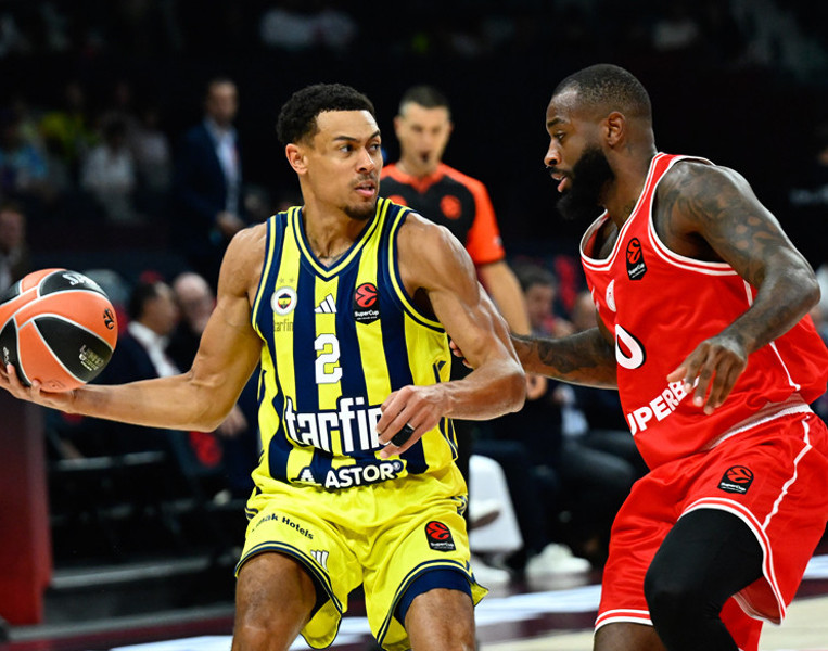 Fenerbahçe son çeyrekte kaybetti, finale kalamadı
