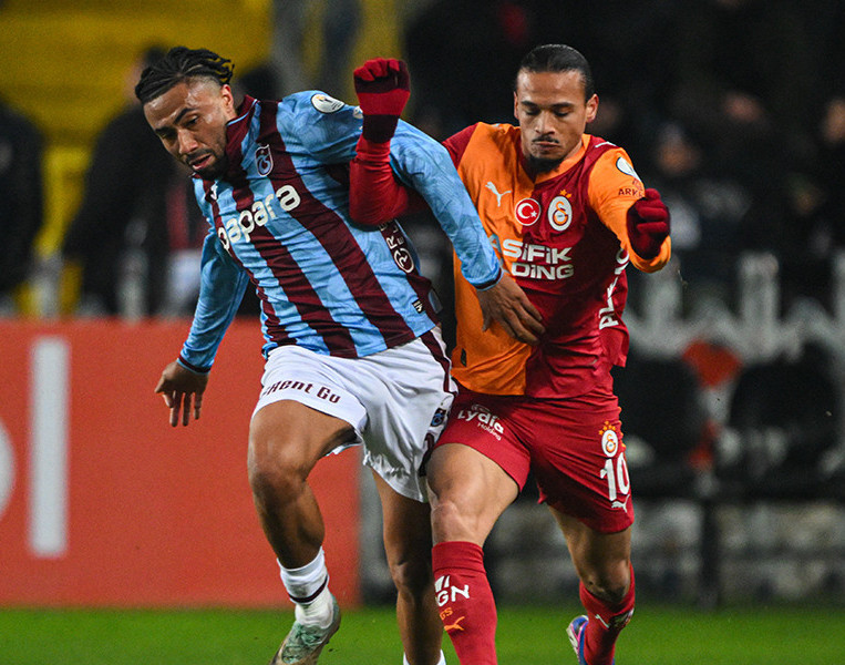 Lider Galatasaray, Trabzonspor deplasmanında