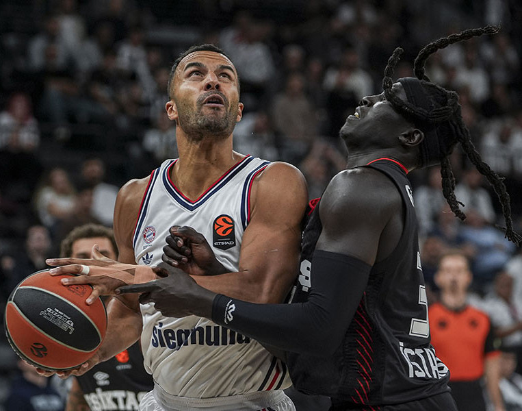 Beşiktaşi, Bayern Münihi evinde yıktı