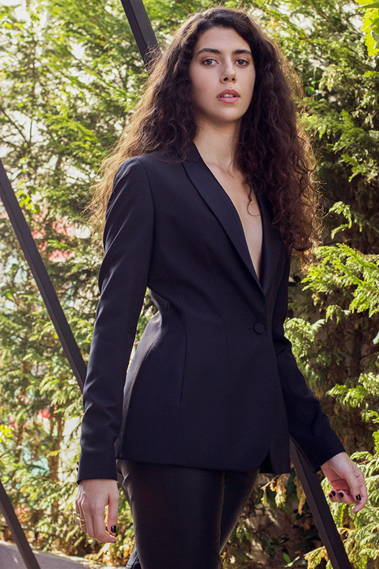 Cemre Ebüzziya: Her ilişkimde terk edilmekten korkarım