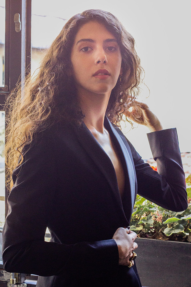 Cemre Ebüzziya: Her ilişkimde terk edilmekten korkarım