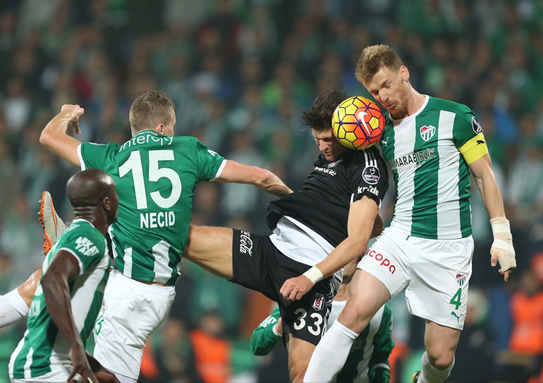 Bursaspor - Trabzonspor maçı saat kaçta oynanacak Maç ne zaman Hangi kanalda yayınlanacak İşte ayrıntılar…