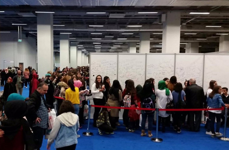İstanbul Kitap Fuarının fenomeni genç yazarlar