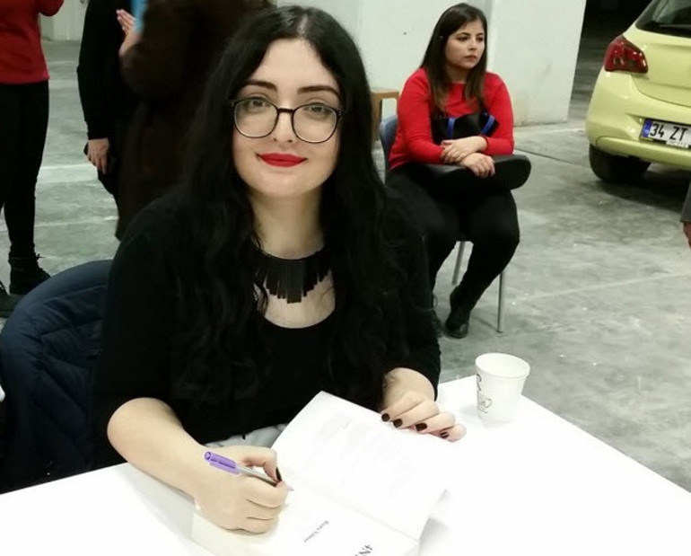 İstanbul Kitap Fuarının fenomeni genç yazarlar