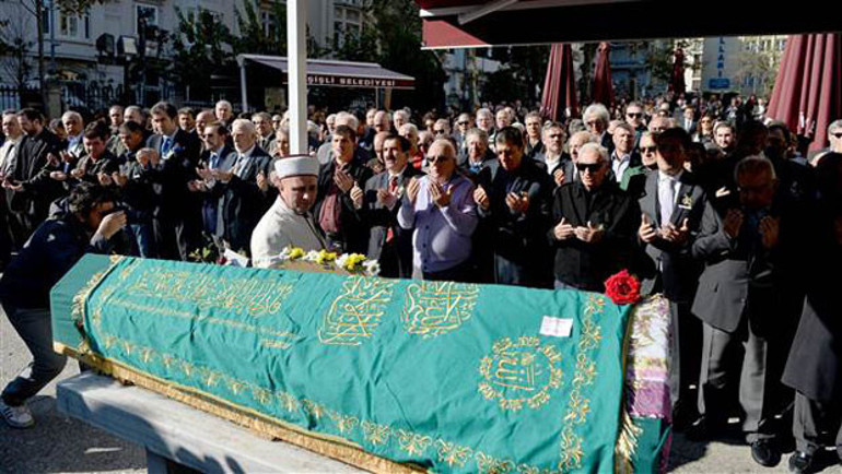 Gazeteci Leyla Umar son yolculuğuna uğurlandı