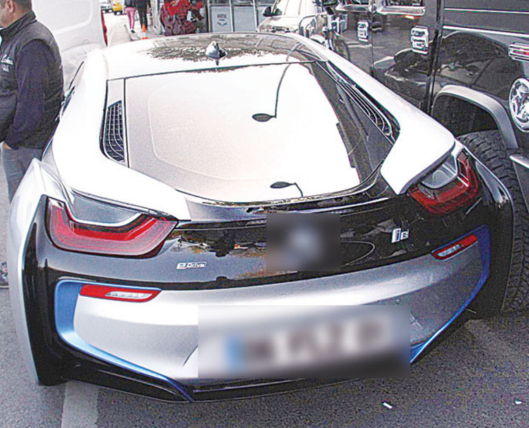 İsmail Filiz elektrikli otomobiliyle yollarda