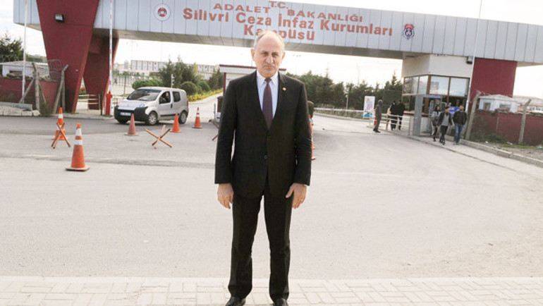 Duygularıyla oynandı