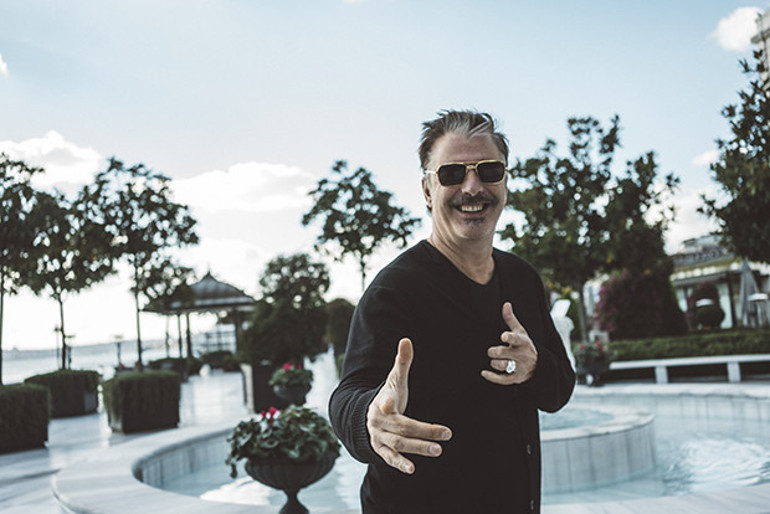 Chris Noth: Ben bıktım, siz bıkmadınız şu Mr. Big’den