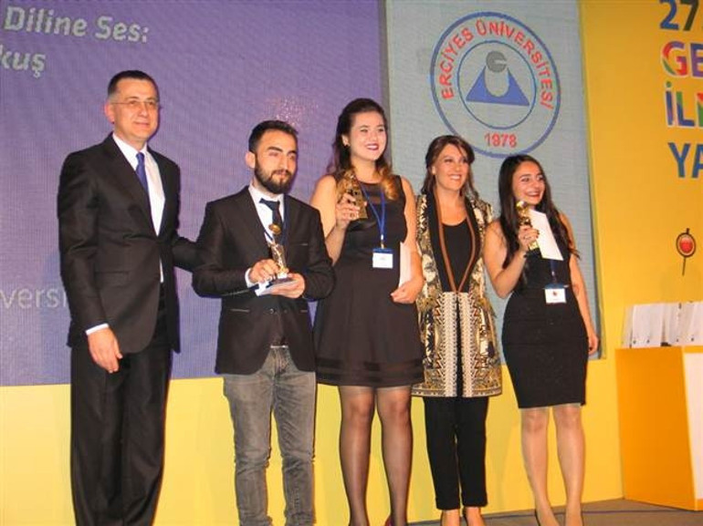 27. Genç İletişimciler Yarışmasında kazanan öğrencilere ödülleri verildi