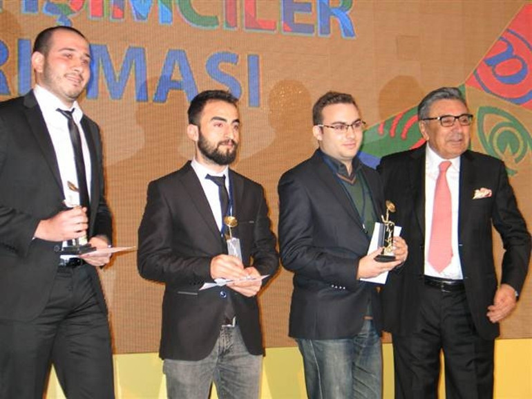 27. Genç İletişimciler Yarışmasında kazanan öğrencilere ödülleri verildi