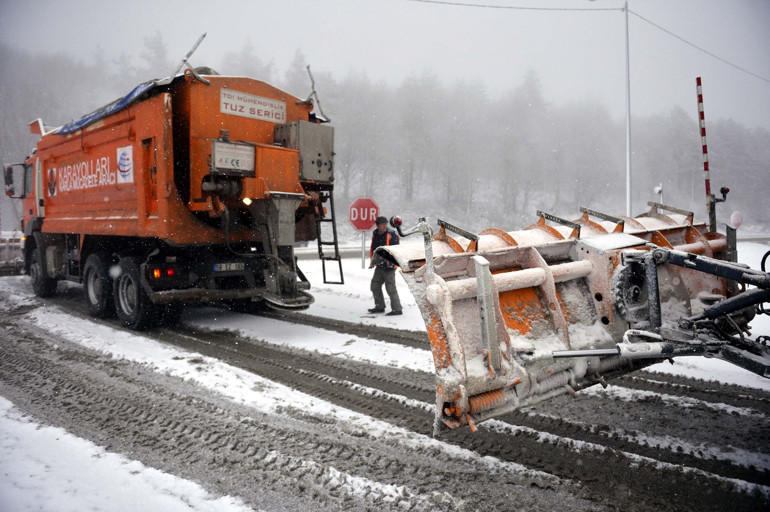 Tüm yurt beyaza büründü