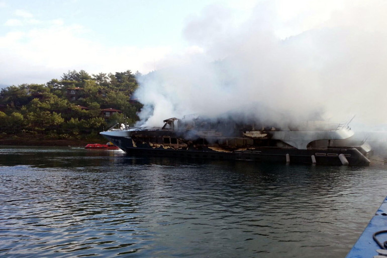 Ünal Aysalın 80 milyonluk yatı kül oldu