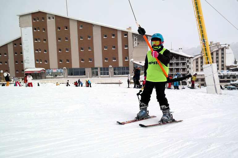 Kar yağışı yurdu esir aldı