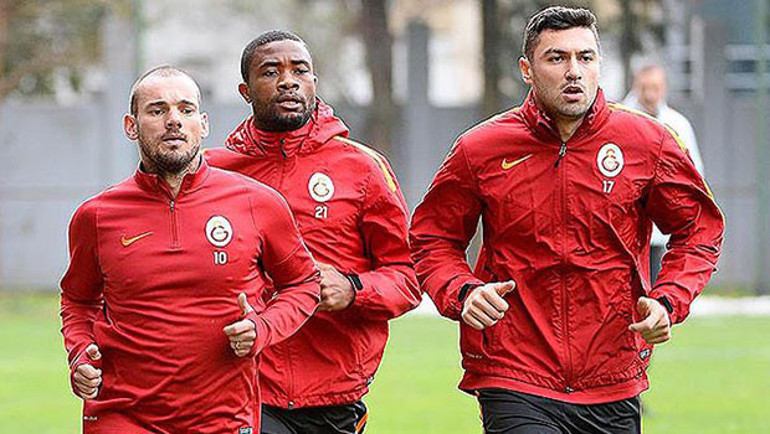 Sneijder ve Burak Yılmazın sağlık durumları netleşti