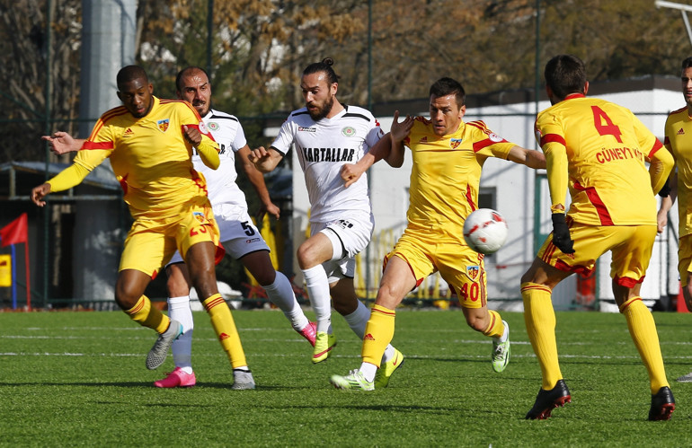Kayserispor - Osmanlıspor maçı saat kaçta oynanacak Maç ne zaman Saat kaçta Hangi kanalda yayınlanacak İşte ayrıntılar...