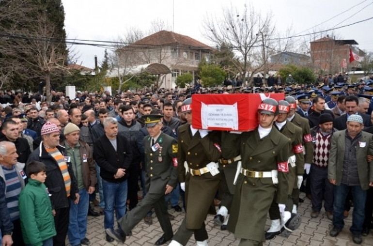 Bilirkişi heyeti, Çiğlide çatıda düşüp şehit olan astsubayı kusurlu buldu