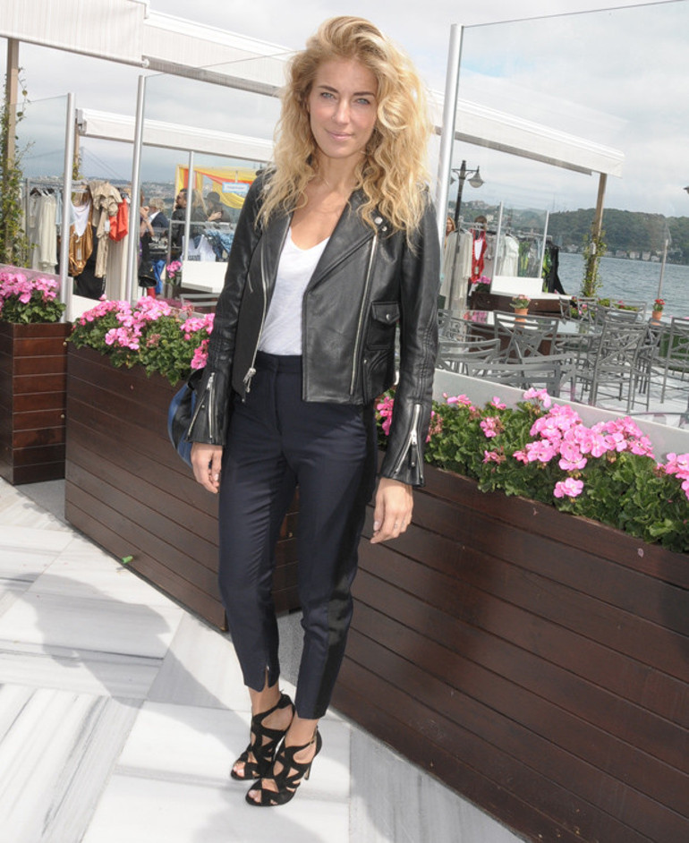 Burcu Esmersoy, isyan etti