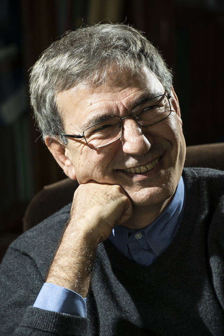 Orhan Pamuk: Bizi terk eden bir babayla büyüdüm