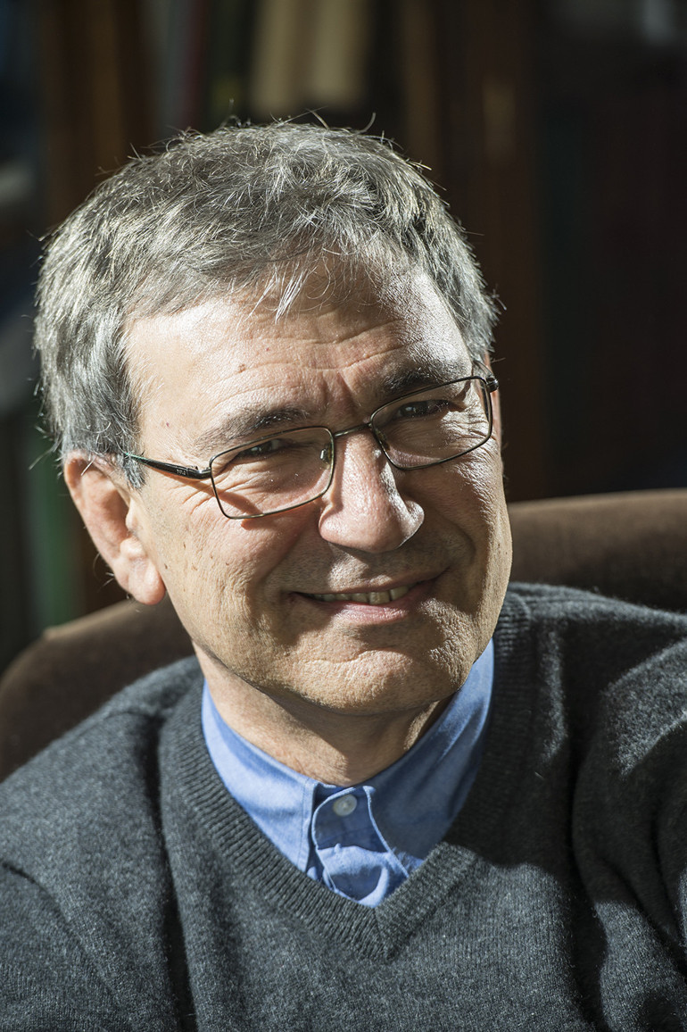 Orhan Pamuk: Bizi terk eden bir babayla büyüdüm