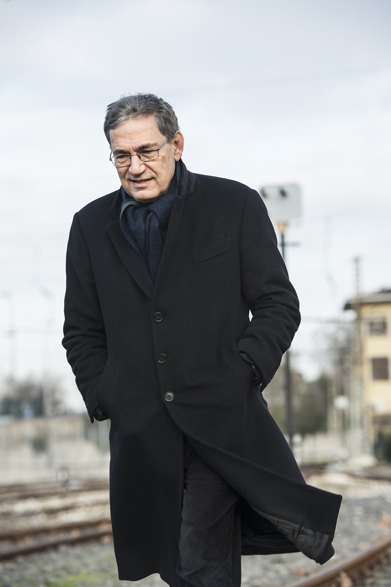 Orhan Pamuk: Bizi terk eden bir babayla büyüdüm