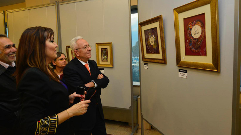 Esra Bora’dan tezhip sergisi