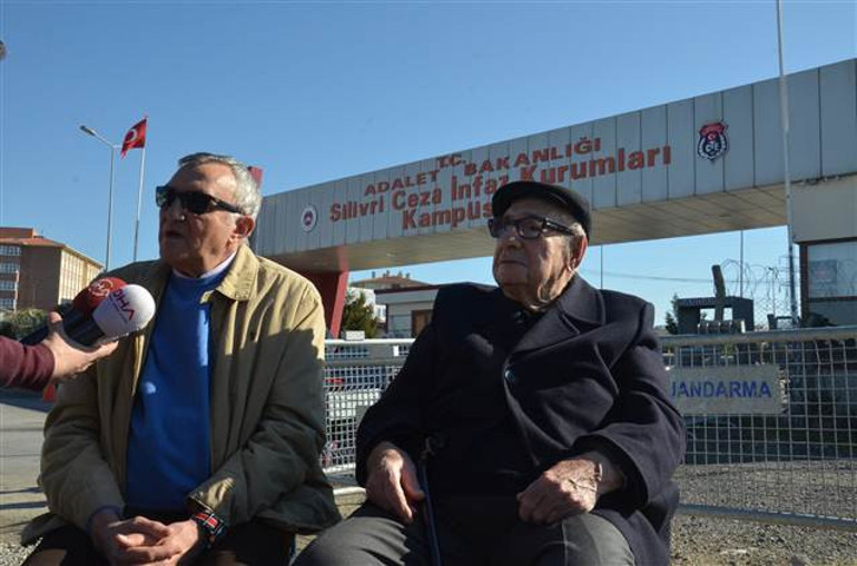 Umut Nöbetini Aydın Boysan ve Mustafa Alabora tuttu