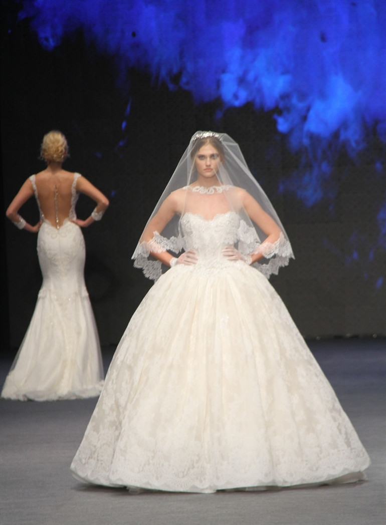 Dünyaca ünlü modacı Alessandra Rinaudo’dan unutulmaz defile