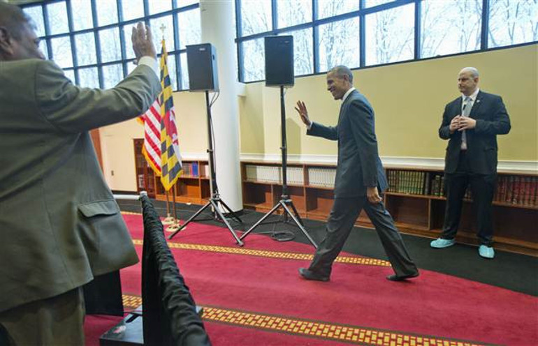 Obama ilk kez bir Amerikan camisinde