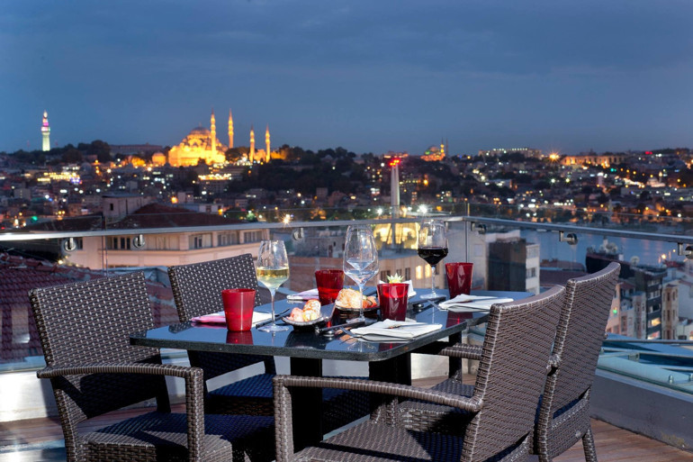 Sevgililer Günü için 8 öneri