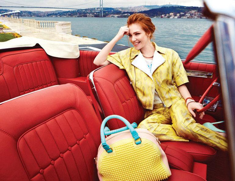 Kıvanç Tatlıtuğ yeni dizisi için Elçin Sanguyu istedi