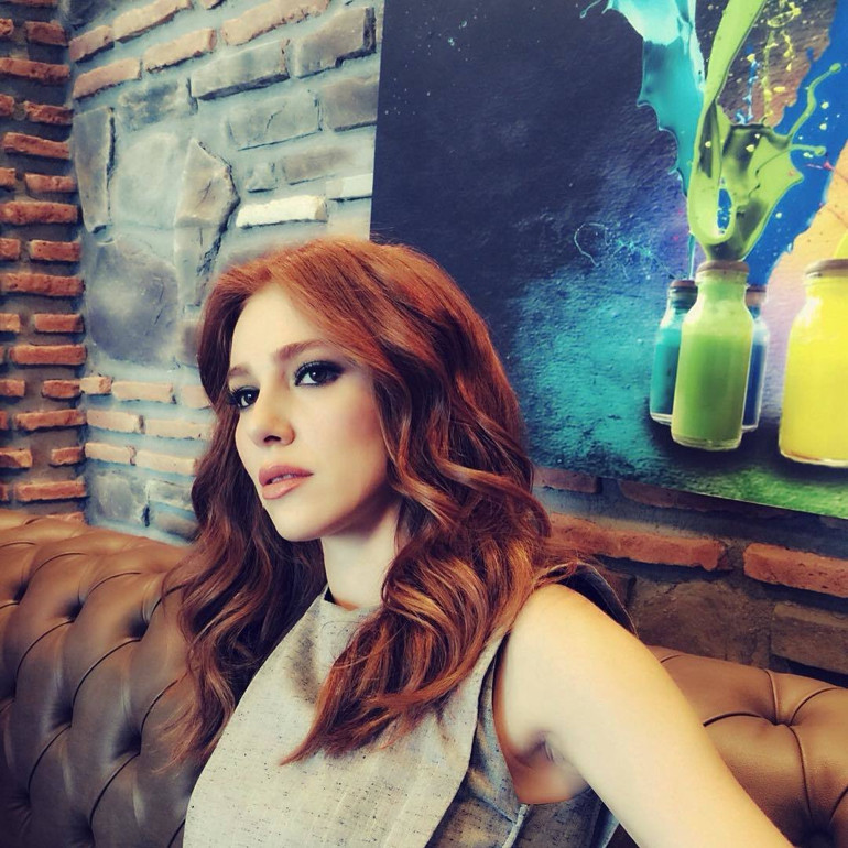 Kıvanç Tatlıtuğ yeni dizisi için Elçin Sanguyu istedi