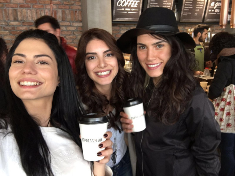 Deniz Baysal kahveci oldu