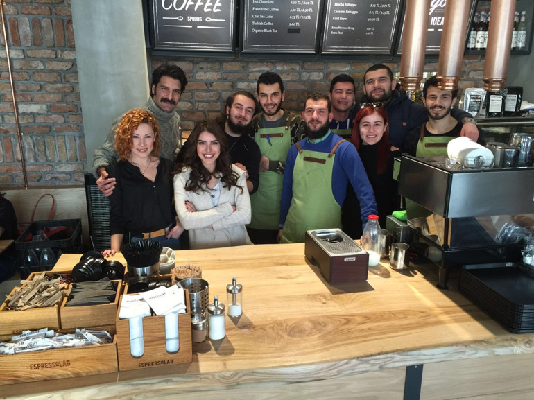 Deniz Baysal kahveci oldu