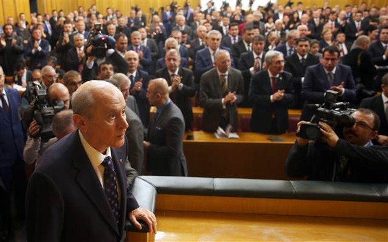 Bahçeli: Sayın Davutoğluna Kibar Feyzo’daki Maho Ağa’yı dikkatle incelemesini tavsiye ediyorum