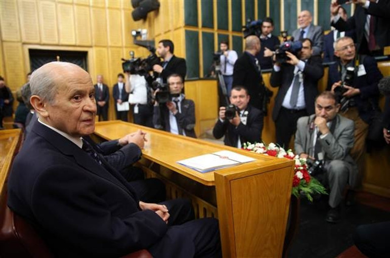 Bahçeli: Sayın Davutoğluna Kibar Feyzo’daki Maho Ağa’yı dikkatle incelemesini tavsiye ediyorum