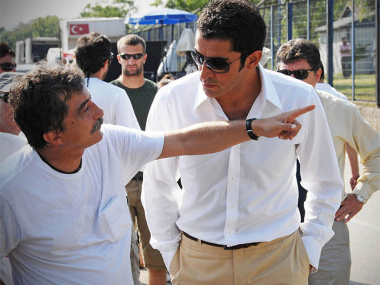 Kenan İmirzalıoğlunun resmi sitesi açıldı