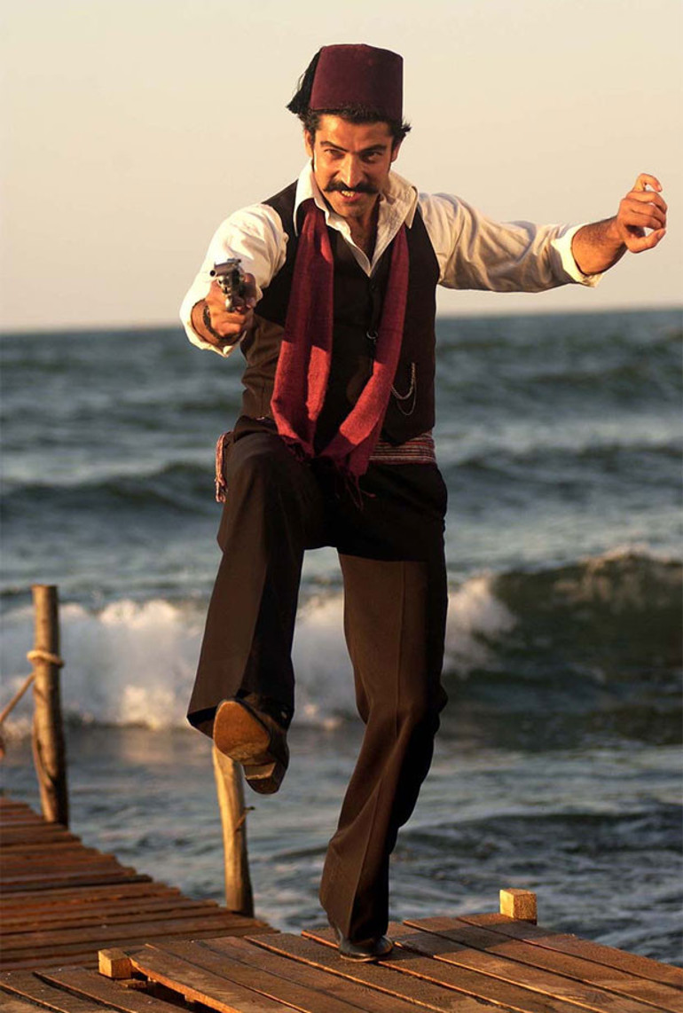 Kenan İmirzalıoğlunun resmi sitesi açıldı