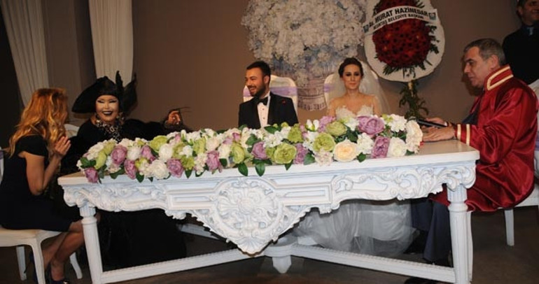 Hasan Kocabıyık, İklime Pınar ile evlendi